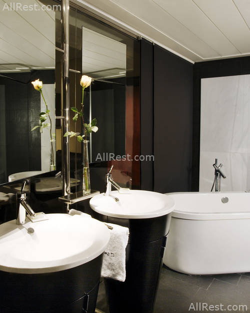 Urban Hotel 21